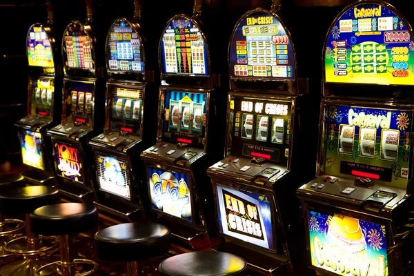 bw188 mobile app showing sportsbook, live dealer, and slot game menus