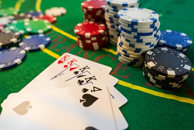 bw188 Caribbean Stud Poker live dealer table on mobile showing five-card hands and betting buttons